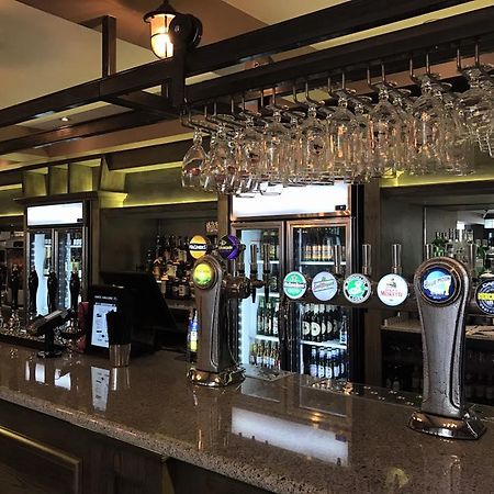 The Crown Hotel Wetherspoon ビッグルスウェイド エクステリア 写真