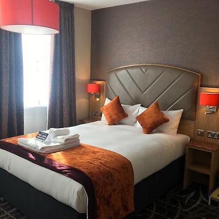 The Crown Hotel Wetherspoon ビッグルスウェイド エクステリア 写真