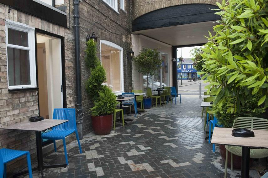 The Crown Hotel Wetherspoon ビッグルスウェイド エクステリア 写真