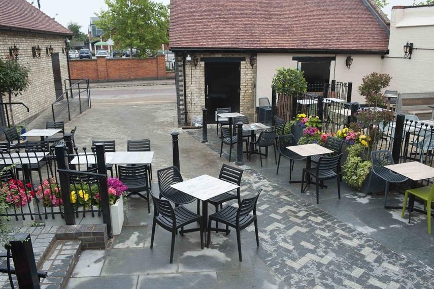 The Crown Hotel Wetherspoon ビッグルスウェイド エクステリア 写真