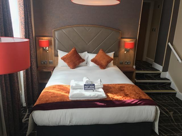 The Crown Hotel Wetherspoon ビッグルスウェイド エクステリア 写真